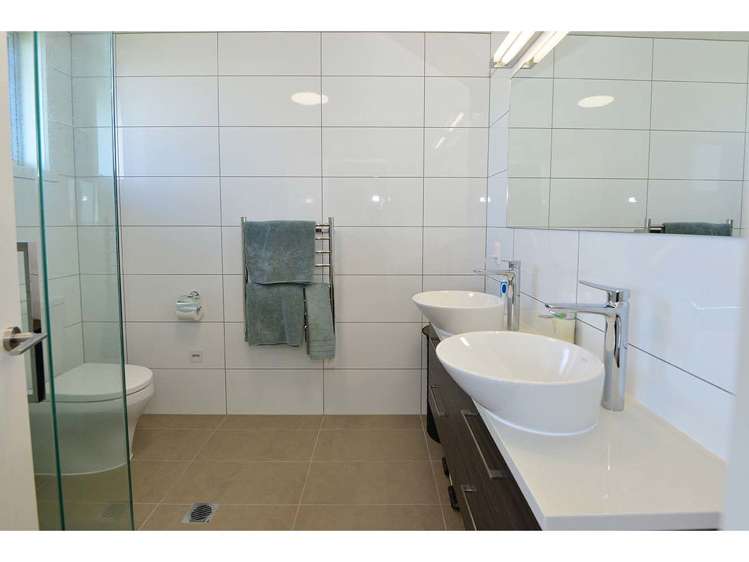 35 Panorama Heights Orewa_12