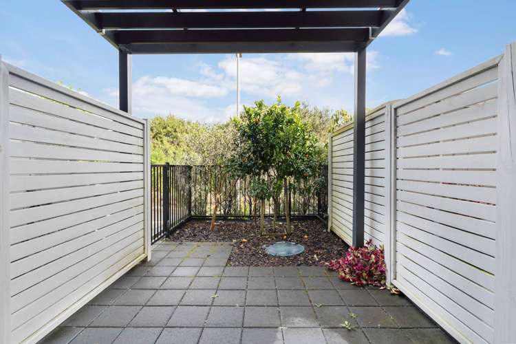 16 Rorida Lane Flat Bush_11