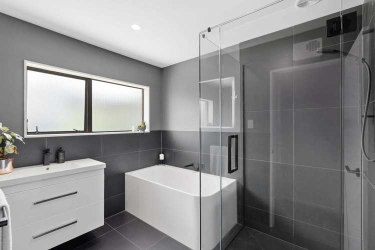 7 Easton Way Levin_13