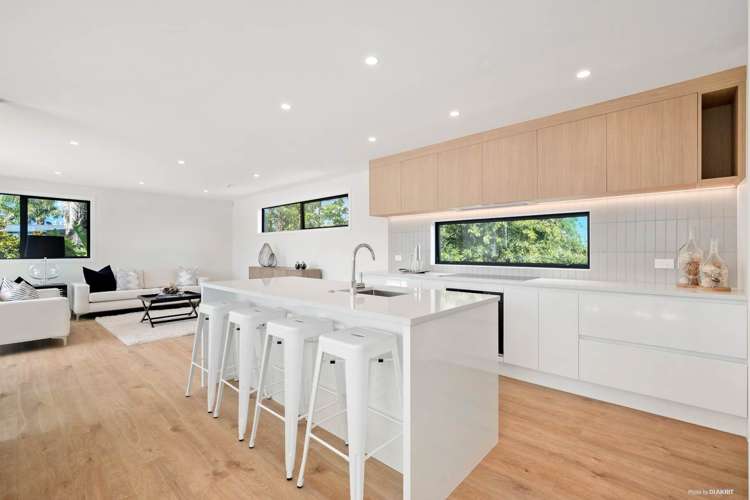 2/56 Woodlands Crescent Browns Bay_9