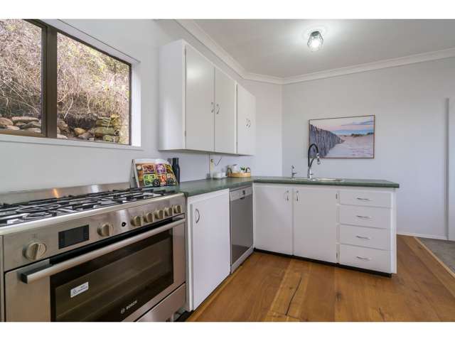 74 Barnes Drive Caversham_4