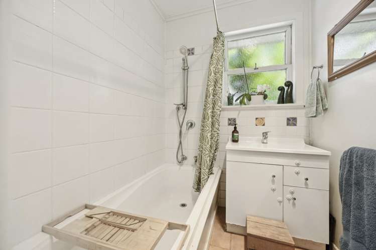 16 Mariana Place Glen Eden_13