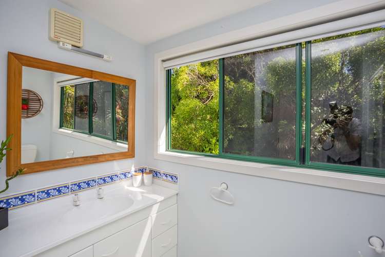 15 Sirrah Street Okitu_13