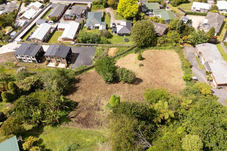 23, 25, 27 Mountain Road_0