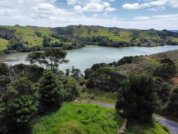 822 Te Waitere Road Taharoa_9