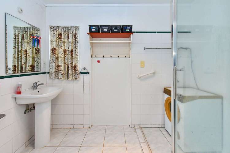 4 Lendenfeld Drive Papatoetoe_9