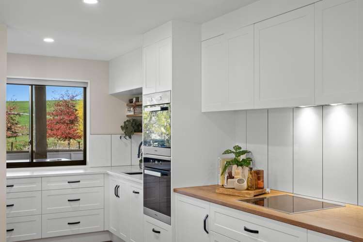 8 Bradleigh Park Fairhall_8