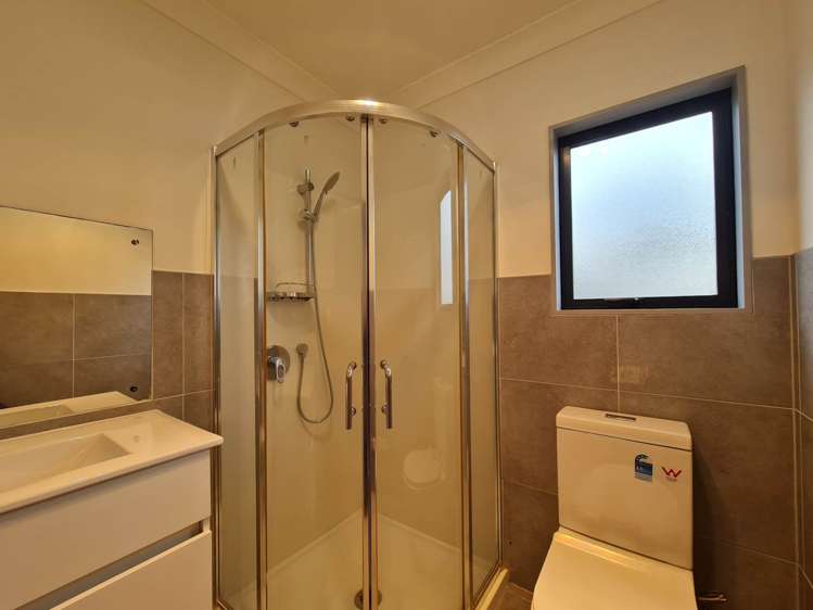 Arrowsmith Drive Flat Bush_27