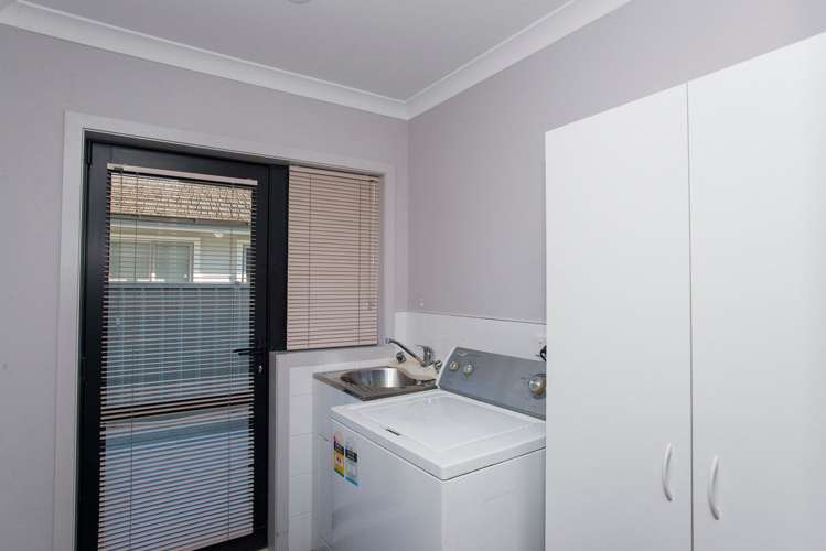 17 Pohutukawa Grove Lytton West_17