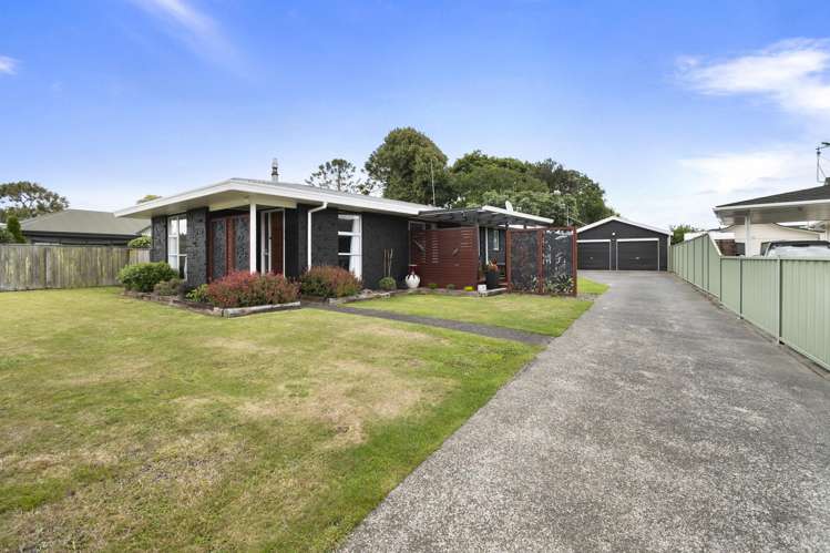 10 Suffolk Crescent Feilding_24