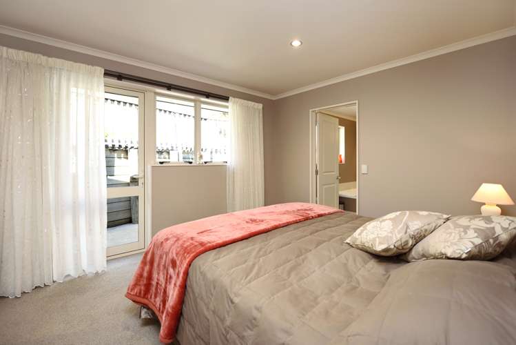 6 Berkshire Place Stoke_13