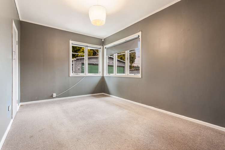 15 Paton Avenue Te Atatu South_10