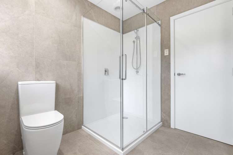 24 Warwick Place Brookfield_21