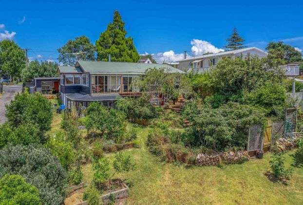 275 Don Buck Road in Massey, Waitakere City, Auckland