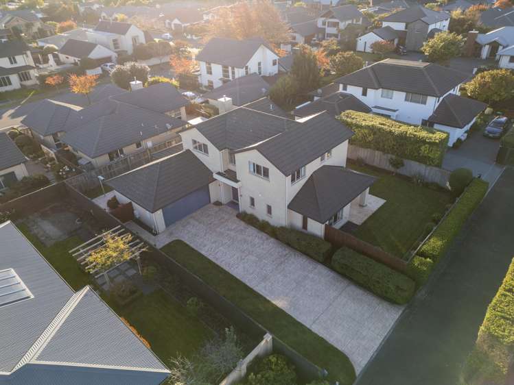 25 Applefield Court Northwood_36