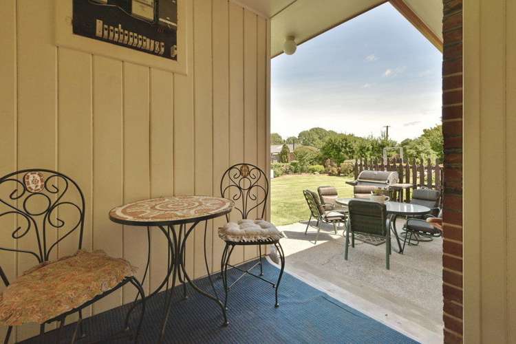 76 High Street Leeston_18