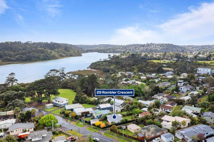 29 Rambler Crescent Beach Haven_13