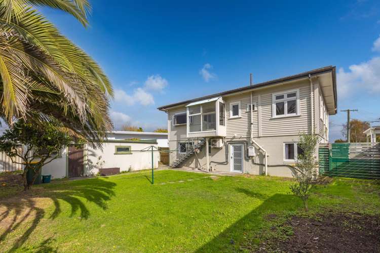 8 Bell Street Hamilton East_17