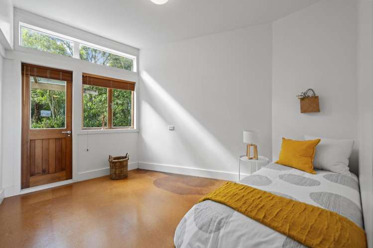 49 Park Road Titirangi_15