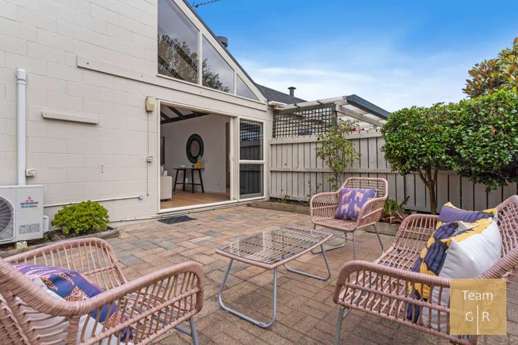 2/11 Tulloch Place Conifer Grove_12