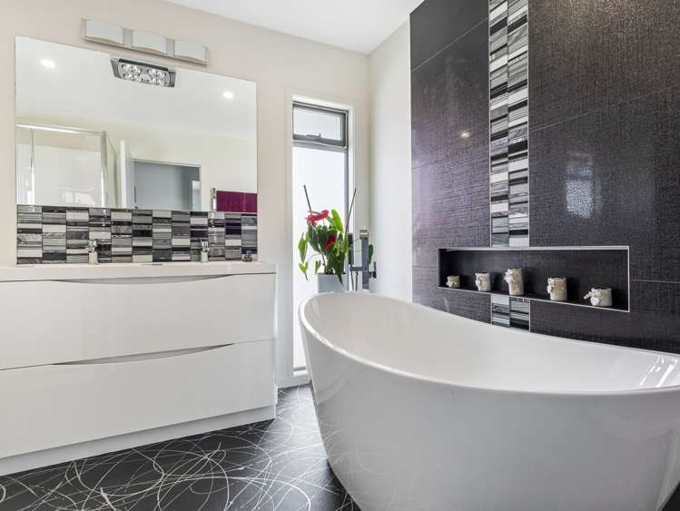 251 Whirinaki Road Bay View_19