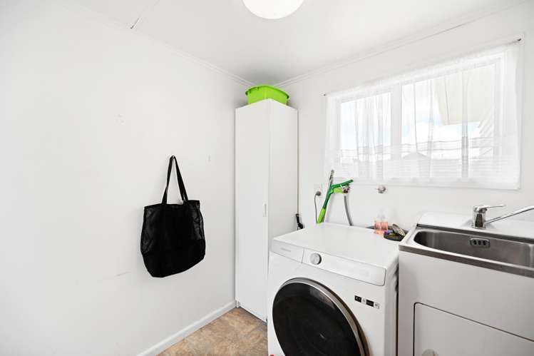 87 Montgomery Crescent Bader_10