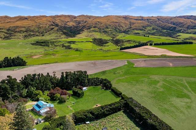 Taieri Lake Station - large-scale farming