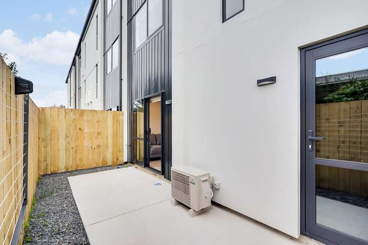 2/146 Old Farm Road Hamilton East_24