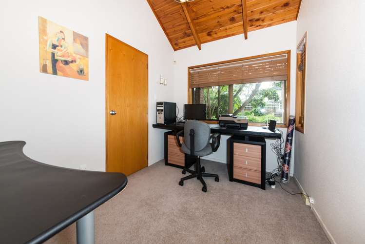 283 Hill Road The Gardens_24