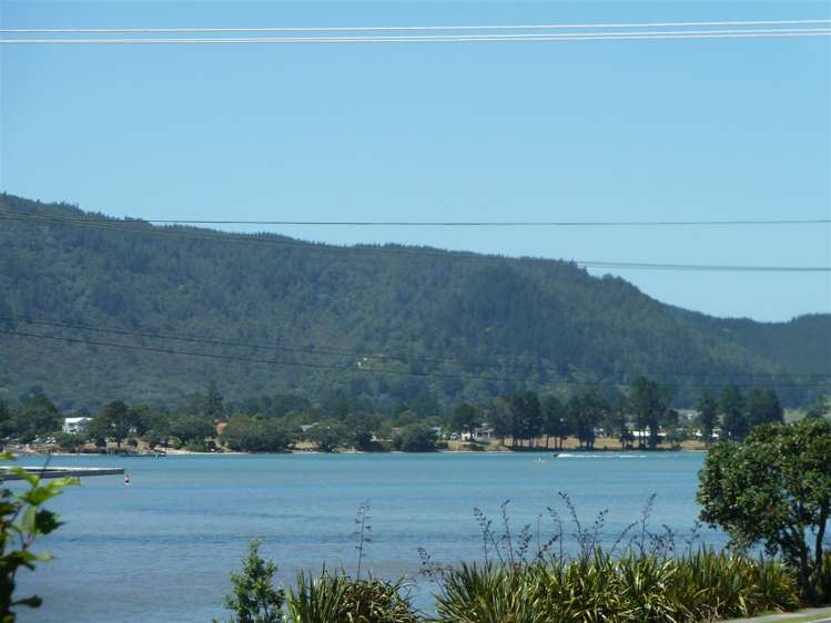 176 Ocean Beach Road Tairua_28