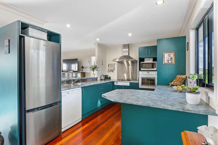 818 Horseshoe Bush Road Waitoki_12