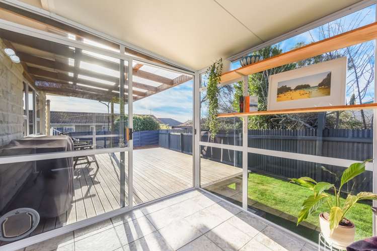 38 Farnham Drive Richmond_8