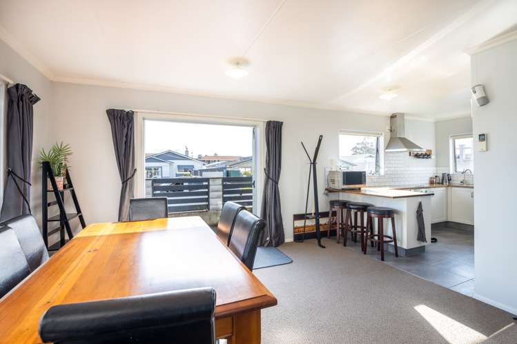 3/10 Karamu Street Strandon_2