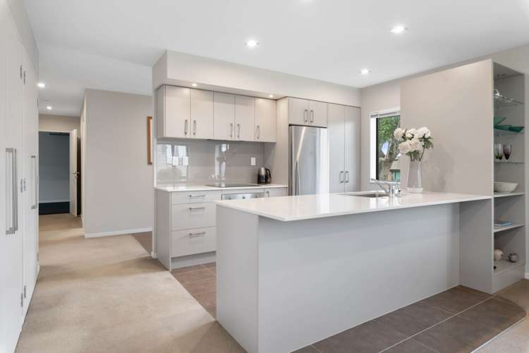 34 Royalle Mews Botany Downs_6