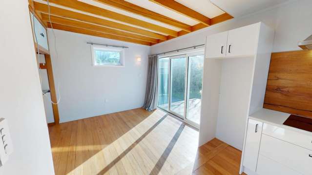 18A Parkes Avenue 1228_4