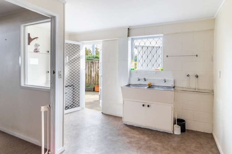 5/16 Warren Avenue Three Kings_8