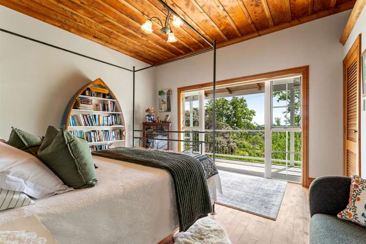 1228 Sandspit Road Sandspit_14