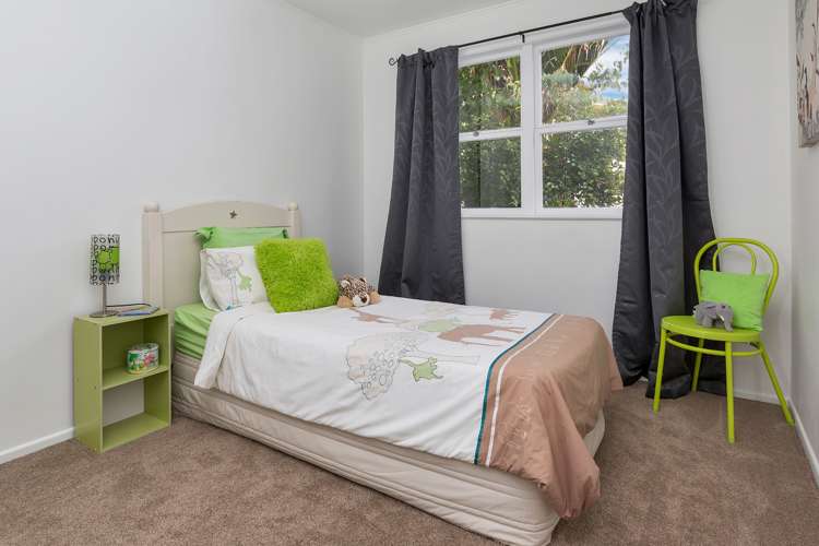 28 Raewyn Street Morningside_10