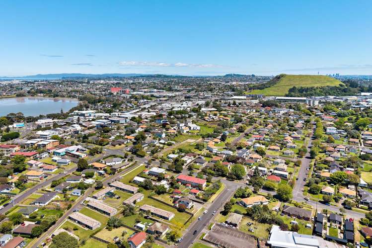 2 Matapan Road Panmure_28