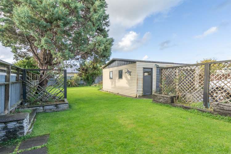 98 Edinburgh Crescent Waikiwi_11