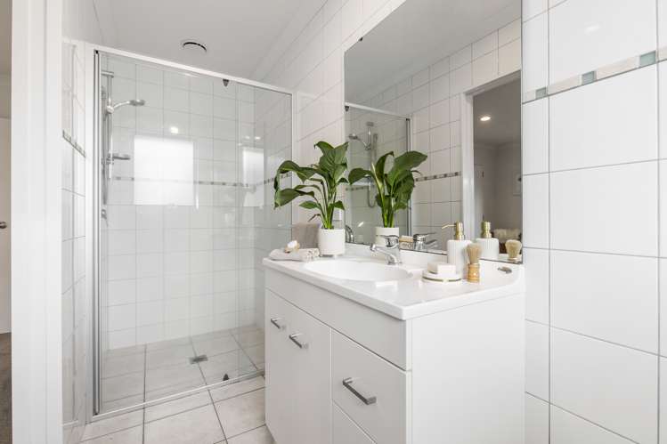 53 Simpson Road Ranui_9