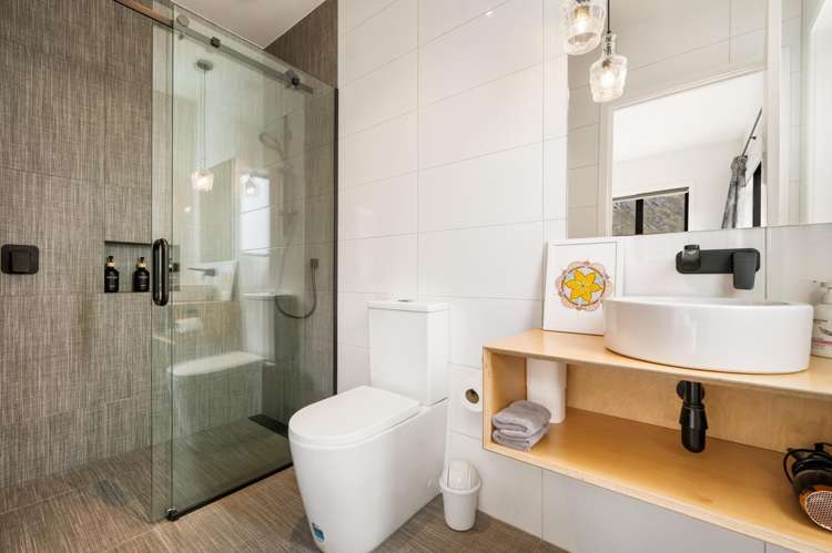 37 Pendeen Crescent Jacks Point_20