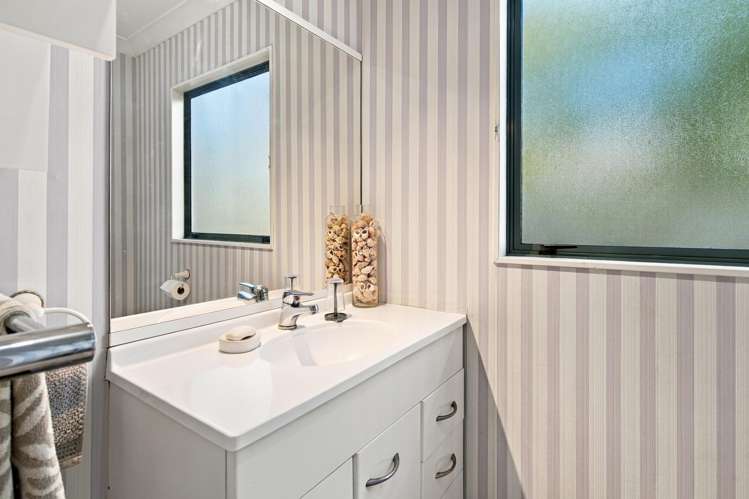 32 Stanley Drive Lynmore_12