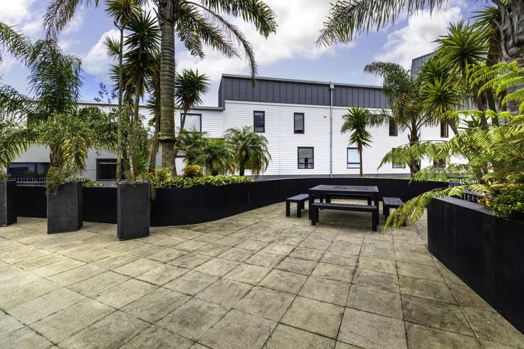 8/39 Pitt Street Auckland Central_12