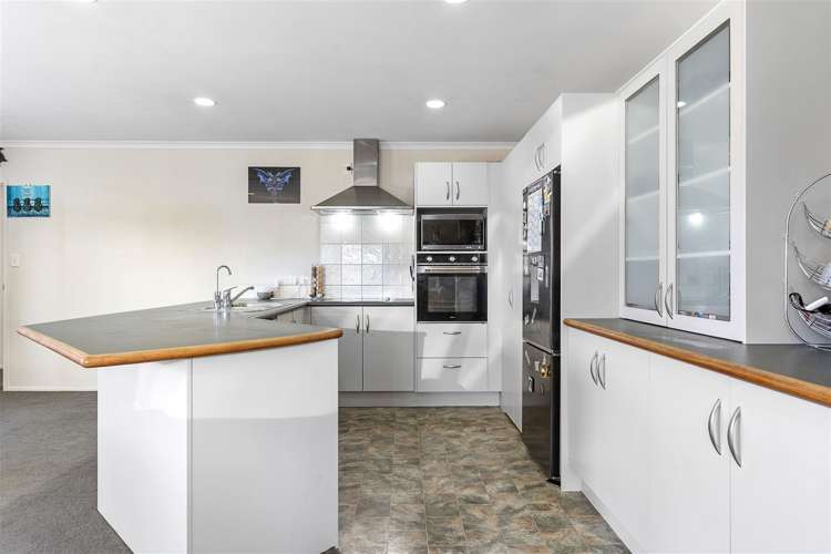 11 Sarah Place Papamoa_3