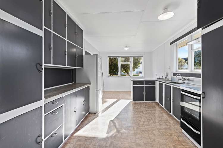 64 Astrolabe Street Cannons Creek_5