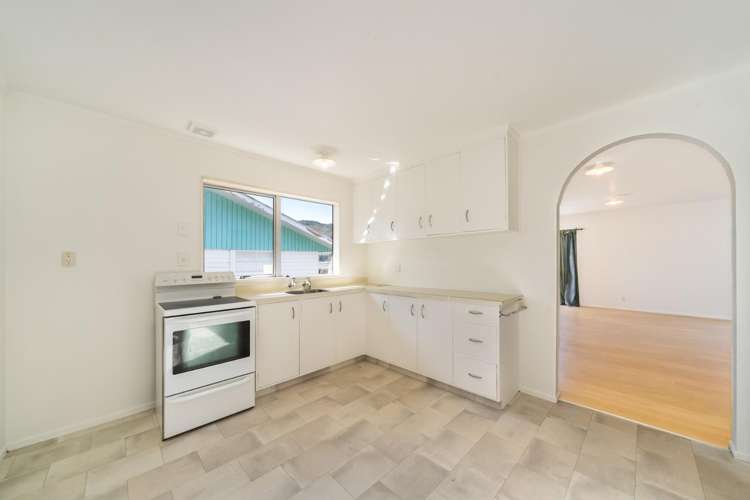  38 Enfield Street Wainuiomata_3