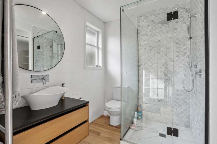 19 Beach Valley Road Piha_9