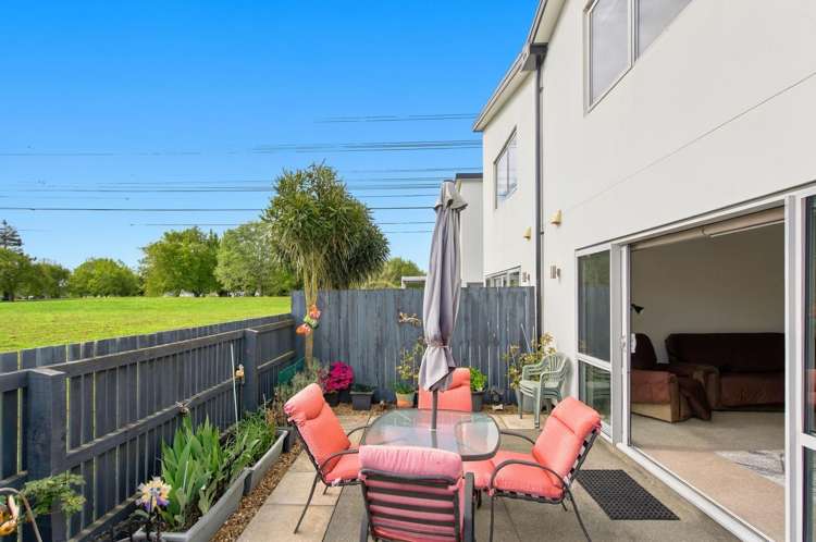 32 Menin Gate Crescent Broomfield_19