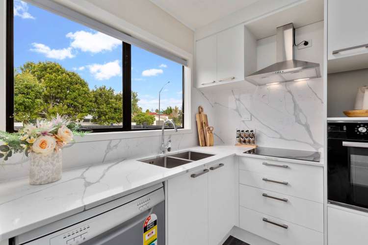 32 Muirfield Street Wattle Downs_8